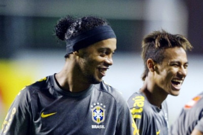 Ασίς: «Για φίλους στην Ελλάδα»