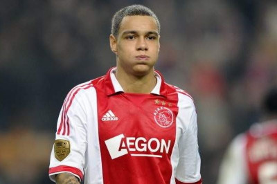 Θέλει Φαν ντερ Βιλ η Βαλένθια