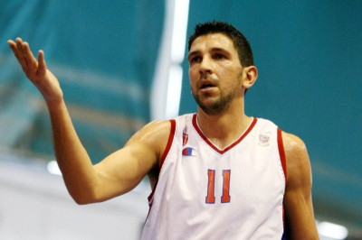 Αγώνας δρόμου για Μπατή