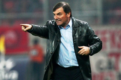 Αιχμές Τεννέ για τη διαιτησία