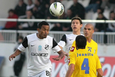 Αλβάρες: «Γράψαμε ιστορία με τον Ολυμπιακό»