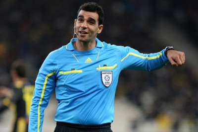 Ο Κωνσταντινέας στη Νέα Σμύρνη