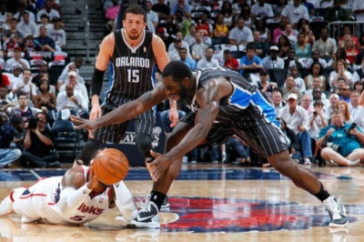 Έξω ο Αρίνας, μέσα ο Ντέιβις