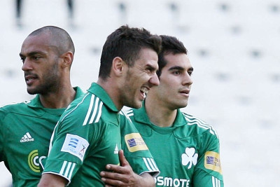 Κατεβαίνουν… Πλατεία οι Καντέ, Μαρίνος