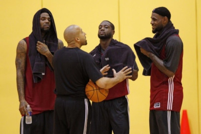 Έξι παίκτες στην επίσημη «πρώτη» των Χιτ