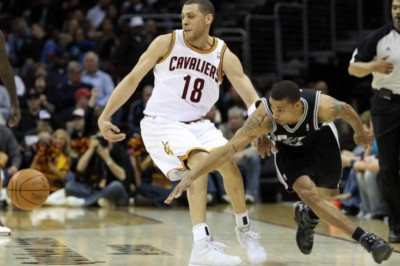 Ανανέωσε ο Πάρκερ με τους Καβς