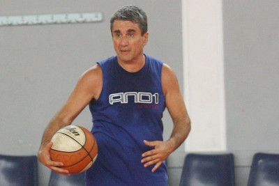 Λοβέρδος: «Η πολιτική έχει χώρο για τον αθλητισμό»