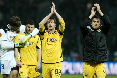 Οι «μπέμπηδες» του Κωστένογλου