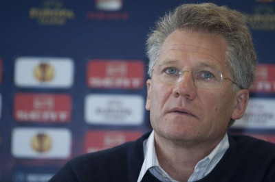 Μπόλονι: «Να κλαίμε που δεν έχουμε λεφτά;»