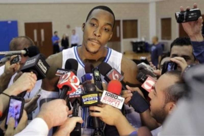 «Δικτατορική» παραμονή του Χάουαρντ