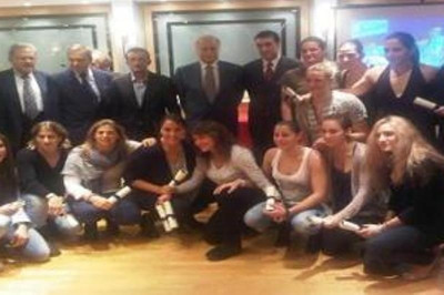 Τιμήθηκε από την Ελληνοαμερικανική Ενωση