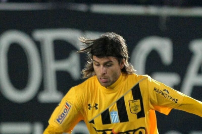 Μέσα ο Τόχα, ατομικό για Ντίκο