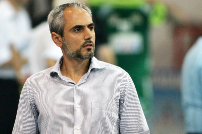 Καλμαζίδης: «Ήμασταν σοβαροί και πειθαρχημένοι»