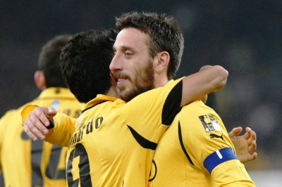 Χωρίς Καφέ, Λεονάρντο στο Περιστέρι