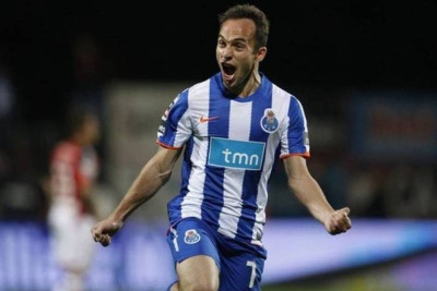 Θέλει Μπελούτσι η Ρίβερ