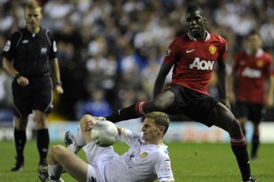 Φέργκιουσον: «Θέλουμε να μείνει ο Πογκμπά»