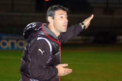 Τρεις υποψήφιοι για τον πάγκο της Γλυφάδας