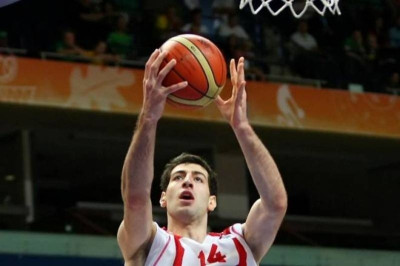 Έσπασε το πόδι του ο Σενγκέλια!