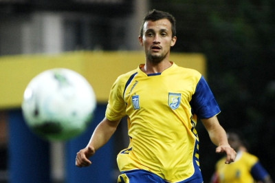 Θέλει Παππά και Παυλή η Δόξα