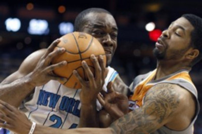 Με τρίποντο του Γκόρντον οι Χόρνετς