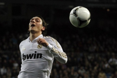 Οζίλ: «Πατέρας μου ο Μουρίνιο»