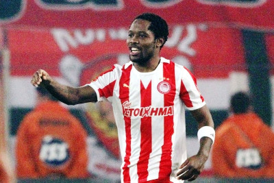 Να μείνει στον Ολυμπιακό θέλει ο Μακούν