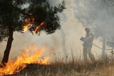 Ενώ εσύ κοιμόσουν ή… ενώ εσύ καιγόσουν;