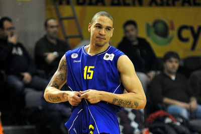 Σκέφτεται να φύγει ο Ρόμπι!