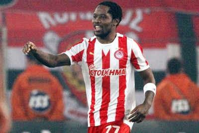 Ξεκαθαρίζει για Μακούν στον Ολυμπιακό