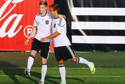 Μένουν Γερμανία οι Γκέτσε, Ρέους