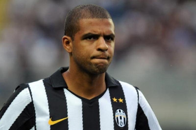 Μάχη Φενέρ-Γαλατά για Φελίπε Μέλο