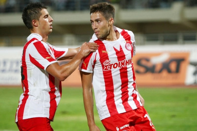 «Ερυθρόλευκες» ευχές για τίτλο