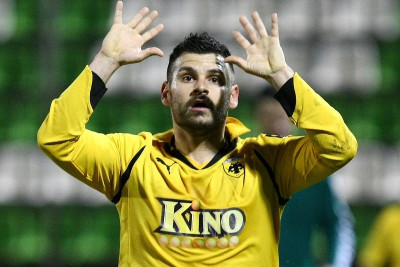 «Έσπασε» το… ρόδι ο Σιαλμάς!