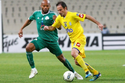 Με άδεια στη Γαλλία ο Μπουμσόνγκ