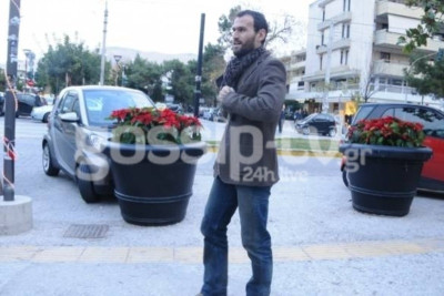 Ο Νίκος Νταμπίζας στην Γλυφάδα