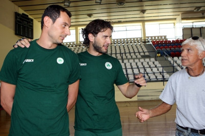 Στο πλευρό του Ντονά και ο ΠΣΑΚ