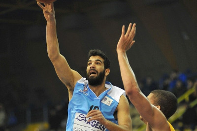 Αυγενικός: «Η άμυνα θα κρίνει τη νίκη»