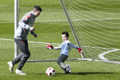 Παικταράς ο 5χρονος γιος του Φαν Πέρσι (video)!