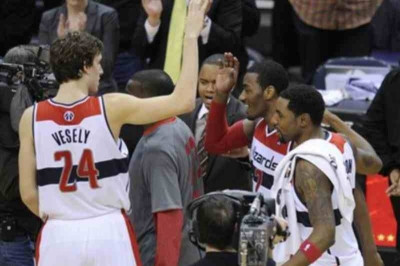 Ανατροπές και παρατάσεις