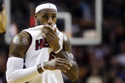 Με ίωση παίζει ο Λεμπρόν