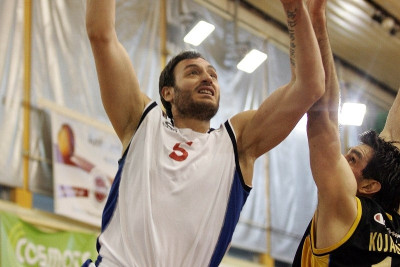 Πάλι εκτός Τσιάρας, Αγαδάκος