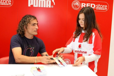 Ο Μόνχε στο «Red Store»