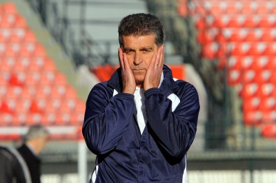 Δημητρίου: «Σηκώνω τα χέρια ψηλά»