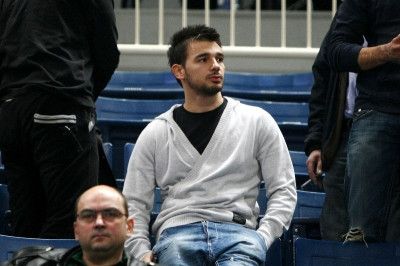 Νίνης: «Επιστρέφω σε λίγο»