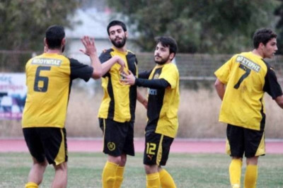 Στην έξοδο τρεις στον Ηλυσιακό