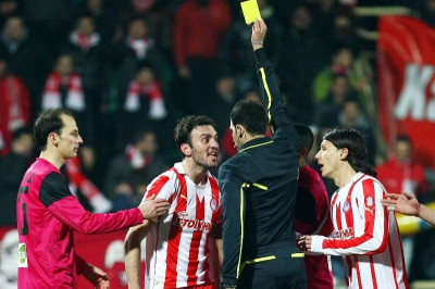 Κωνσταντινέας: «Δεν αποχωρώ, ας με διώξουν»