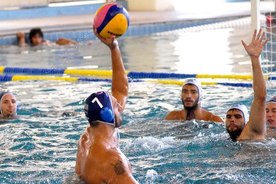 Μάχες «μεγαθήριων» στους άνδρες