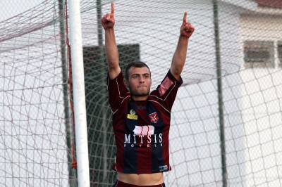 Τρεις προσθήκες η Καλλιθέα