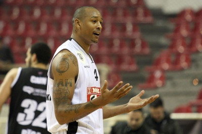 Σε απολογία ο Γκίντενς