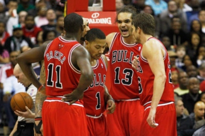 Μόνος του ο Ρόουζ και... μαζί Τζέιμς και Ουέιντ